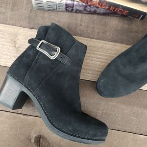 dansko hartley bootie